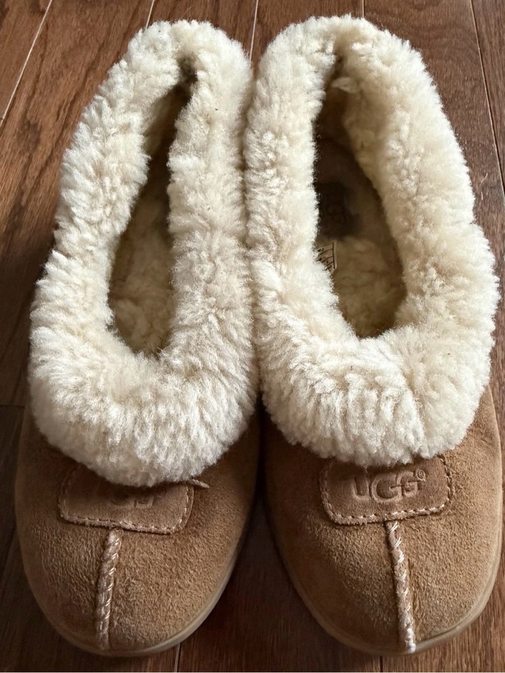 UGG Ryland Chestnut Suede Shearling Cuff Slip-Ons - size 6 US Women